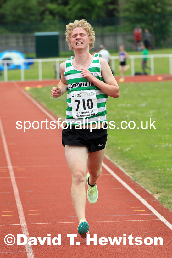 Men and Boys 5000 metres, 2022 North Eastern Track and Field Champs., Middlesbrough. David T. Hewitson/Sports for All Pics